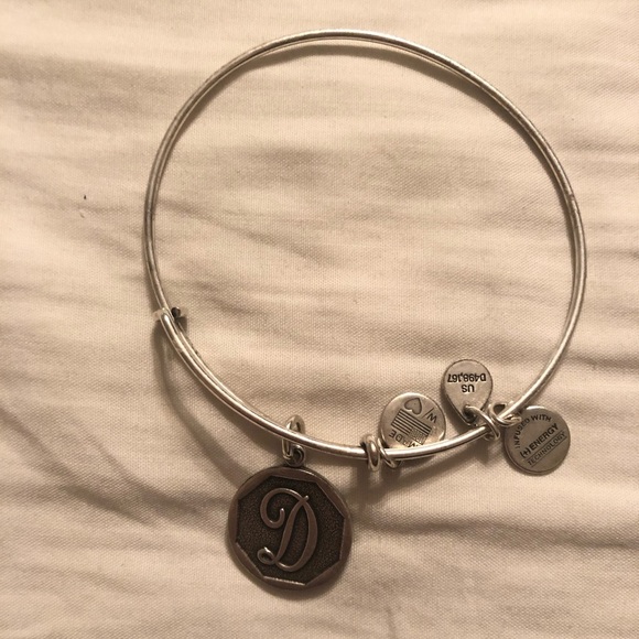 Alex and Ani silver D initial charm bracelet - Picture 1 of 4
